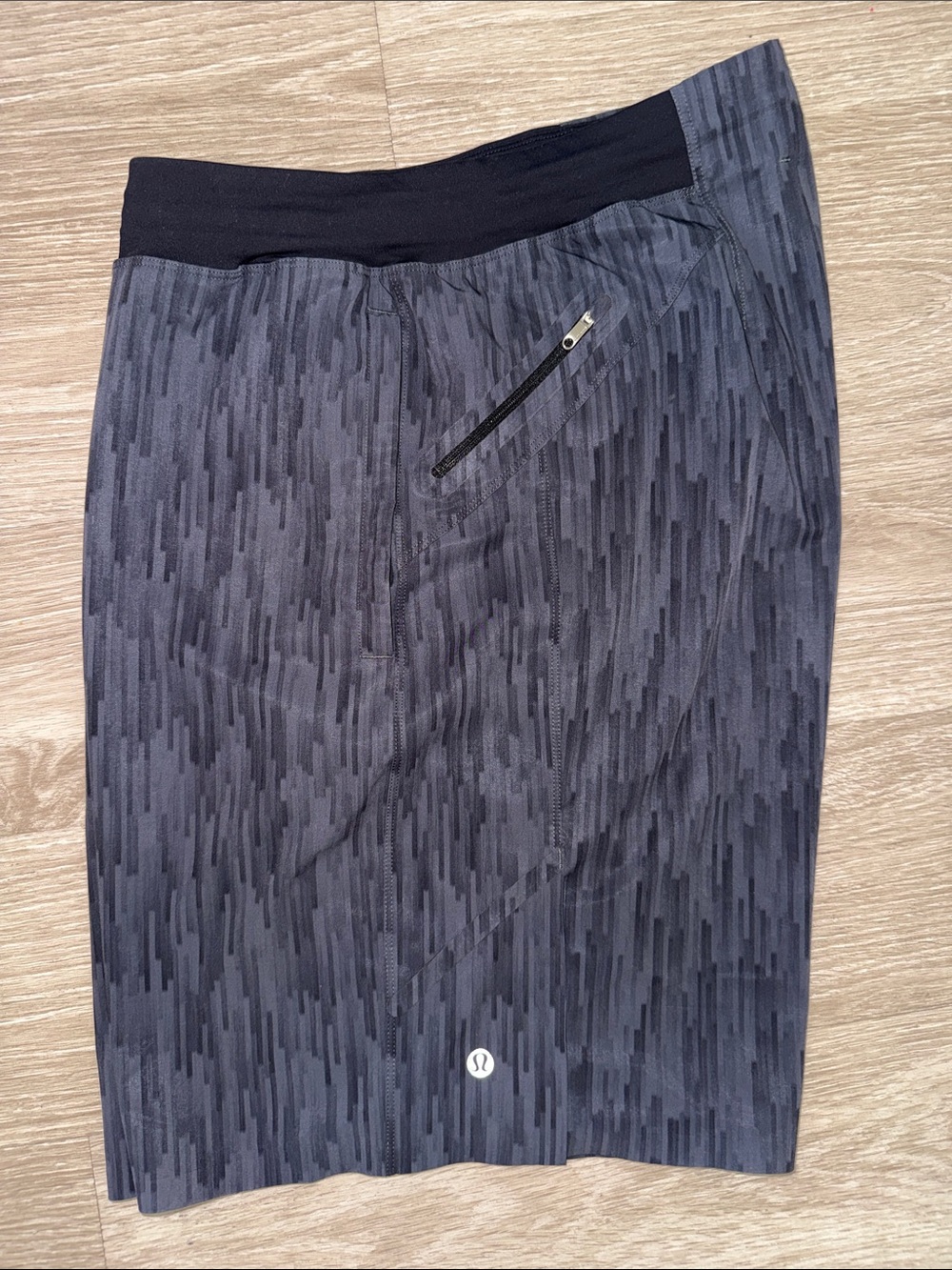 lululemon athletica Black Charcoal Patterned Athletic Shorts Size L